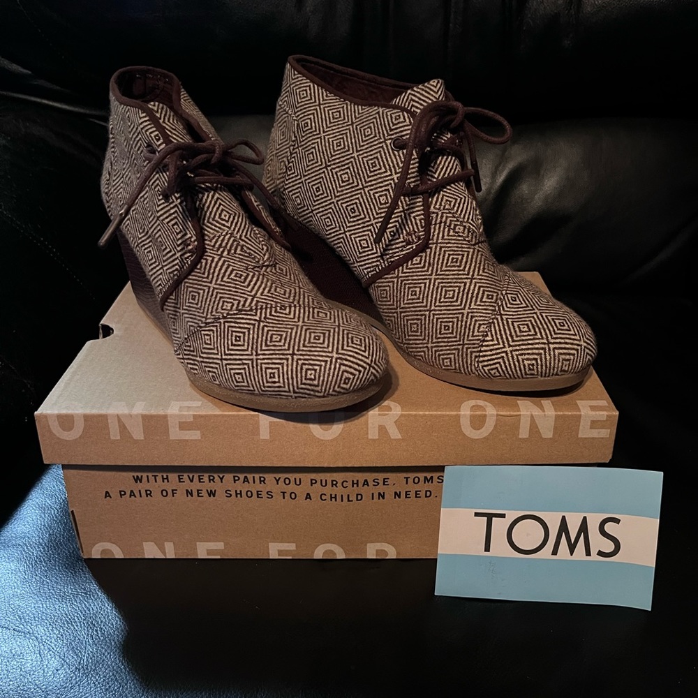 New Toms Ankle Boots